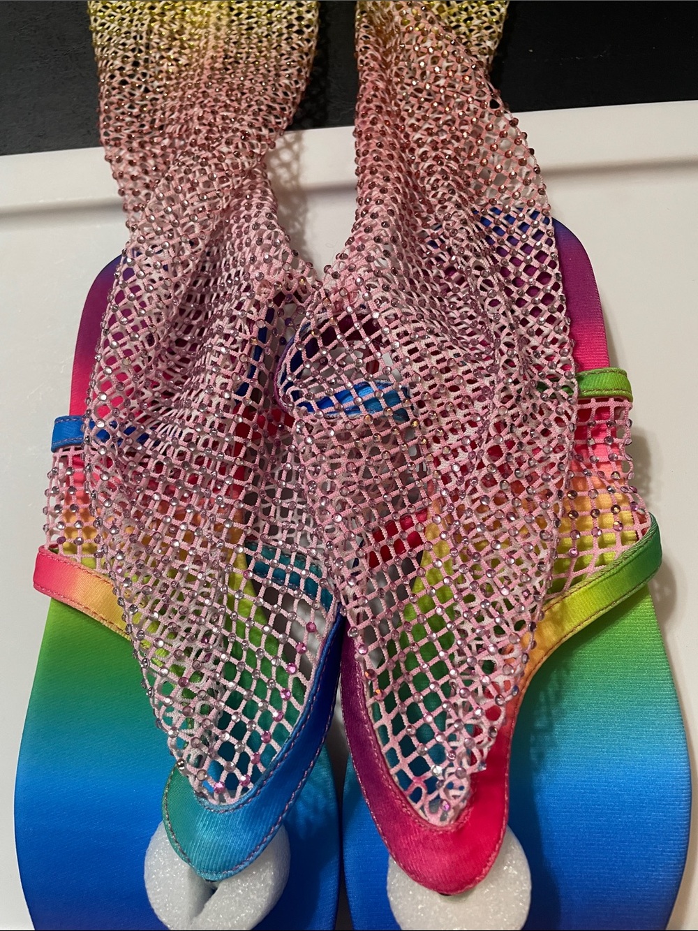 Cape Robbin Hude Sandals Rainbow Mesh NWT Sz. 6.5 super cute statement flats